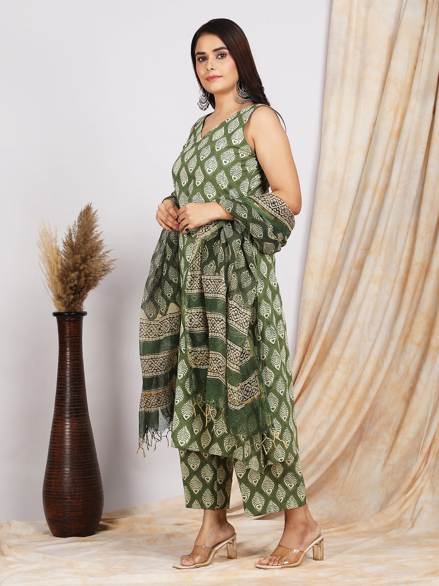 Pista Phool Cotton Handblock Print Kurta Set