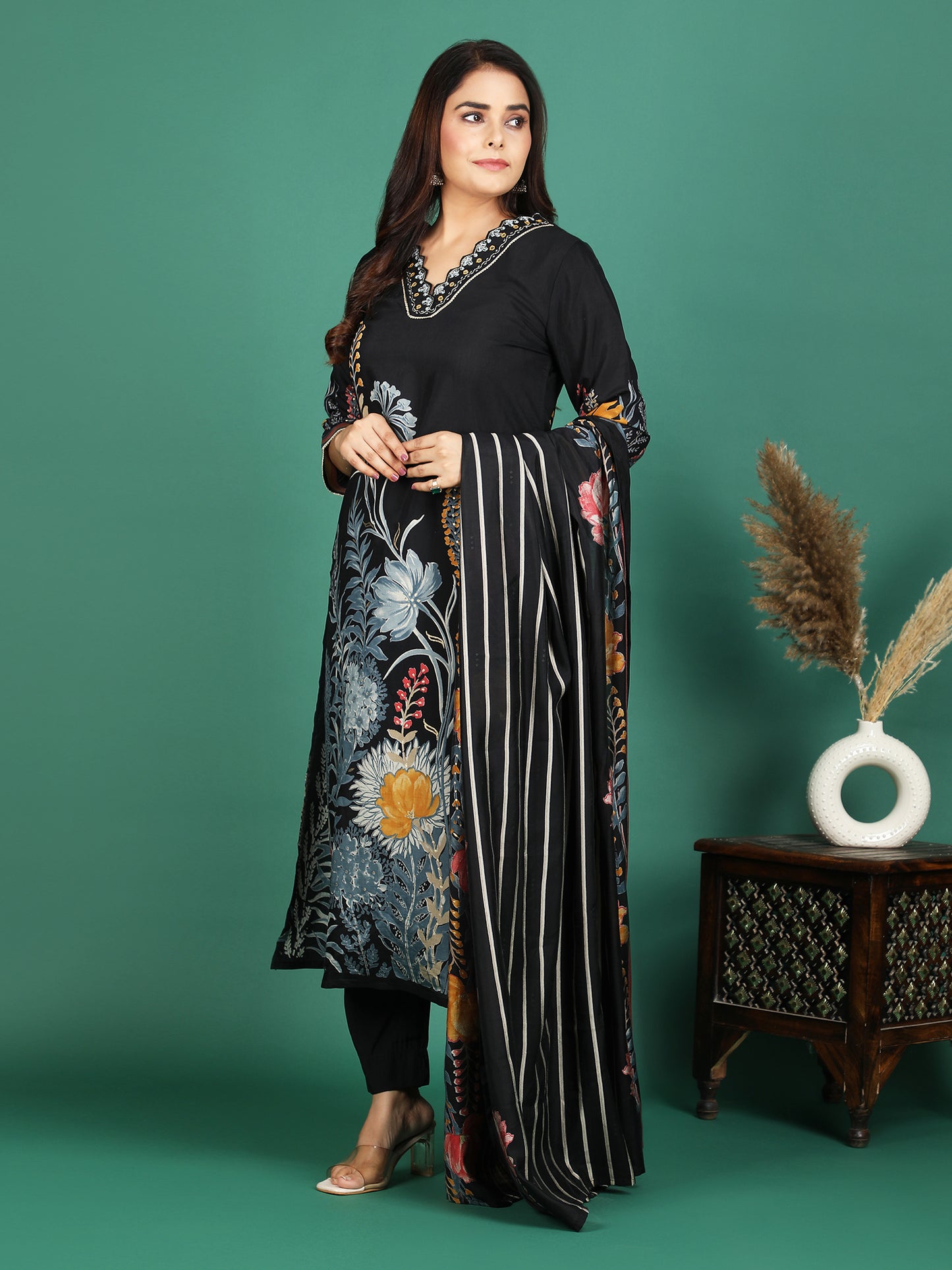 Midnight Bloom Kurta Set
