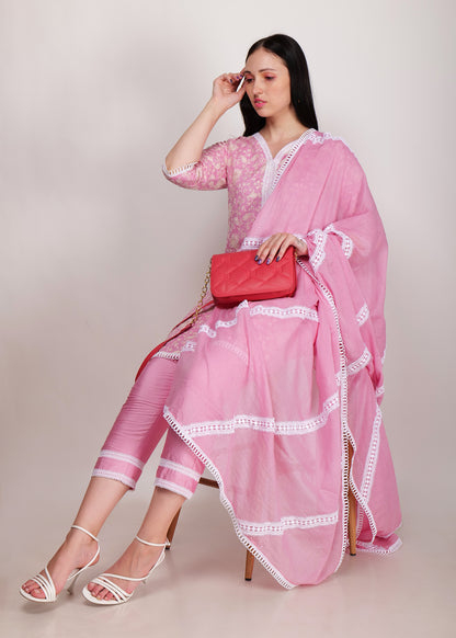 Pink Lucknowi Floral Embroidery Chikankari Kurta Set.