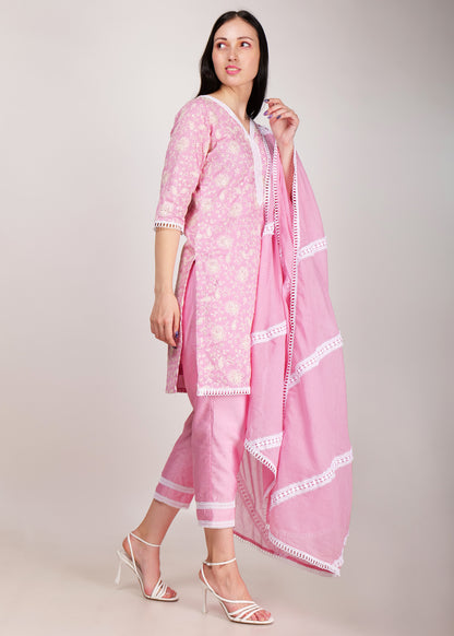 Pink Lucknowi Floral Embroidery Chikankari Kurta Set.