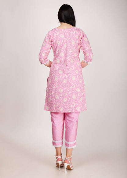 Pink Lucknowi Floral Embroidery Chikankari Kurta Set.