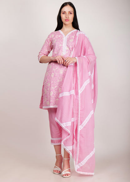 Pink Lucknowi Floral Embroidery Chikankari Kurta Set.