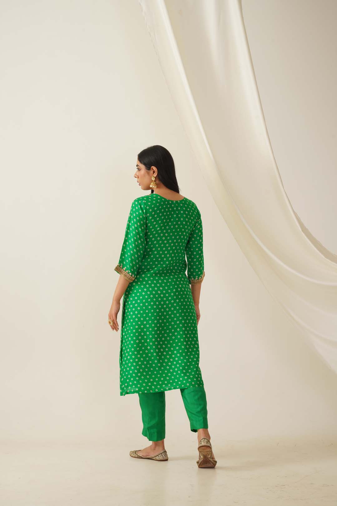 Aarini Uppada Silk Hand Embroidered Bandhani Kurta Set with Dupatta
