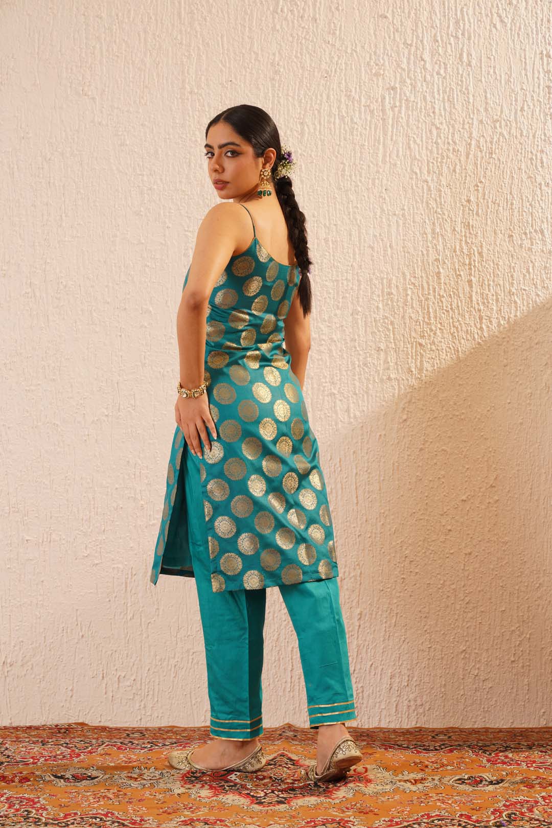 Zariya Hara Resham Festive Wear Co-ord Set