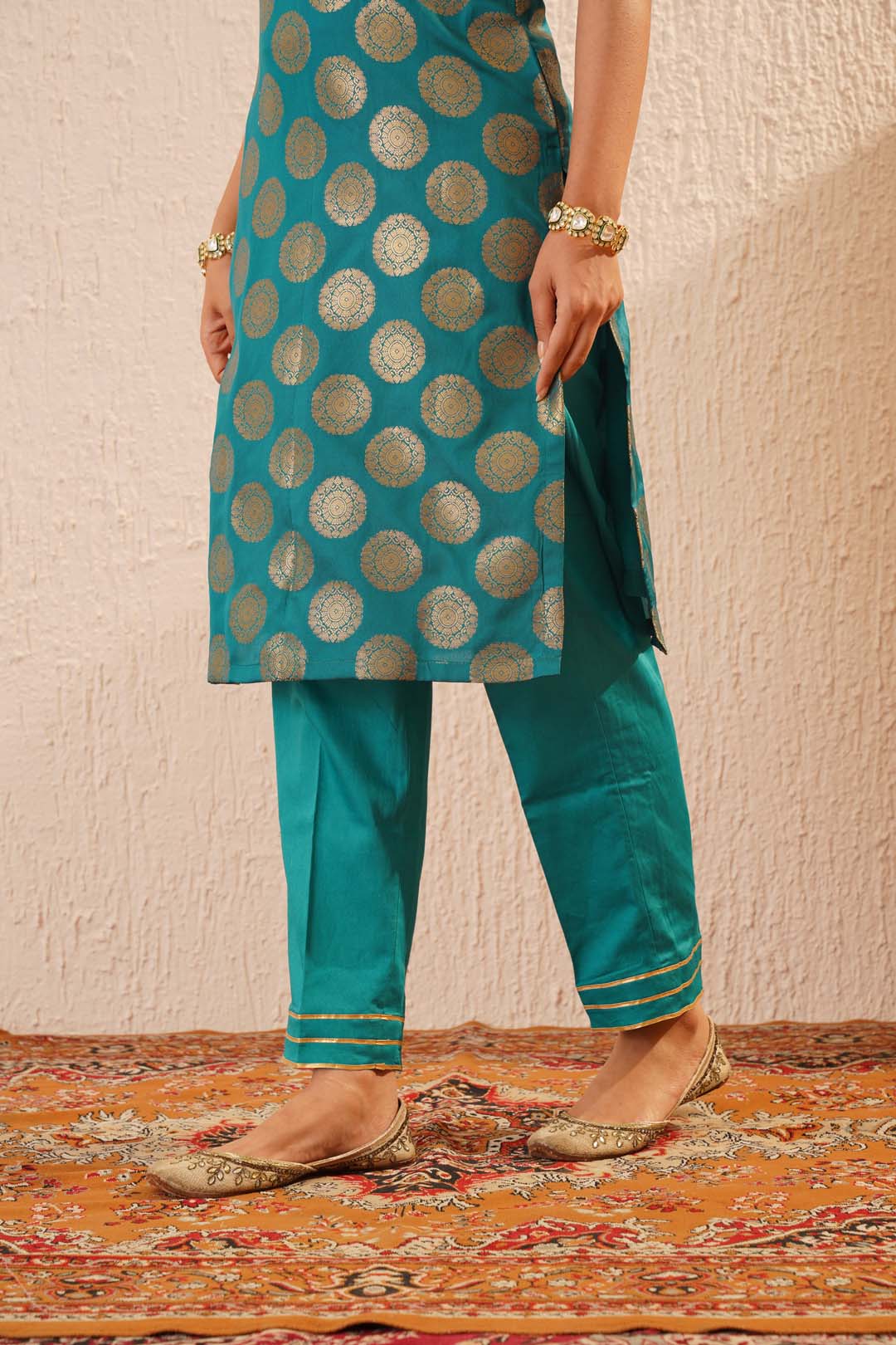 Zariya Hara Resham Festive Wear Co-ord Set