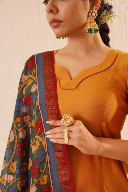 Maheshwari Silk Kalidaar Kurta Set With Pen Kalamkari Dupatta