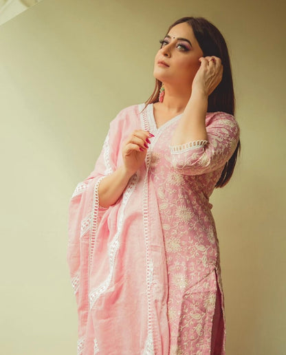 Pink Lucknowi Floral Embroidery Chikankari Kurta Set.